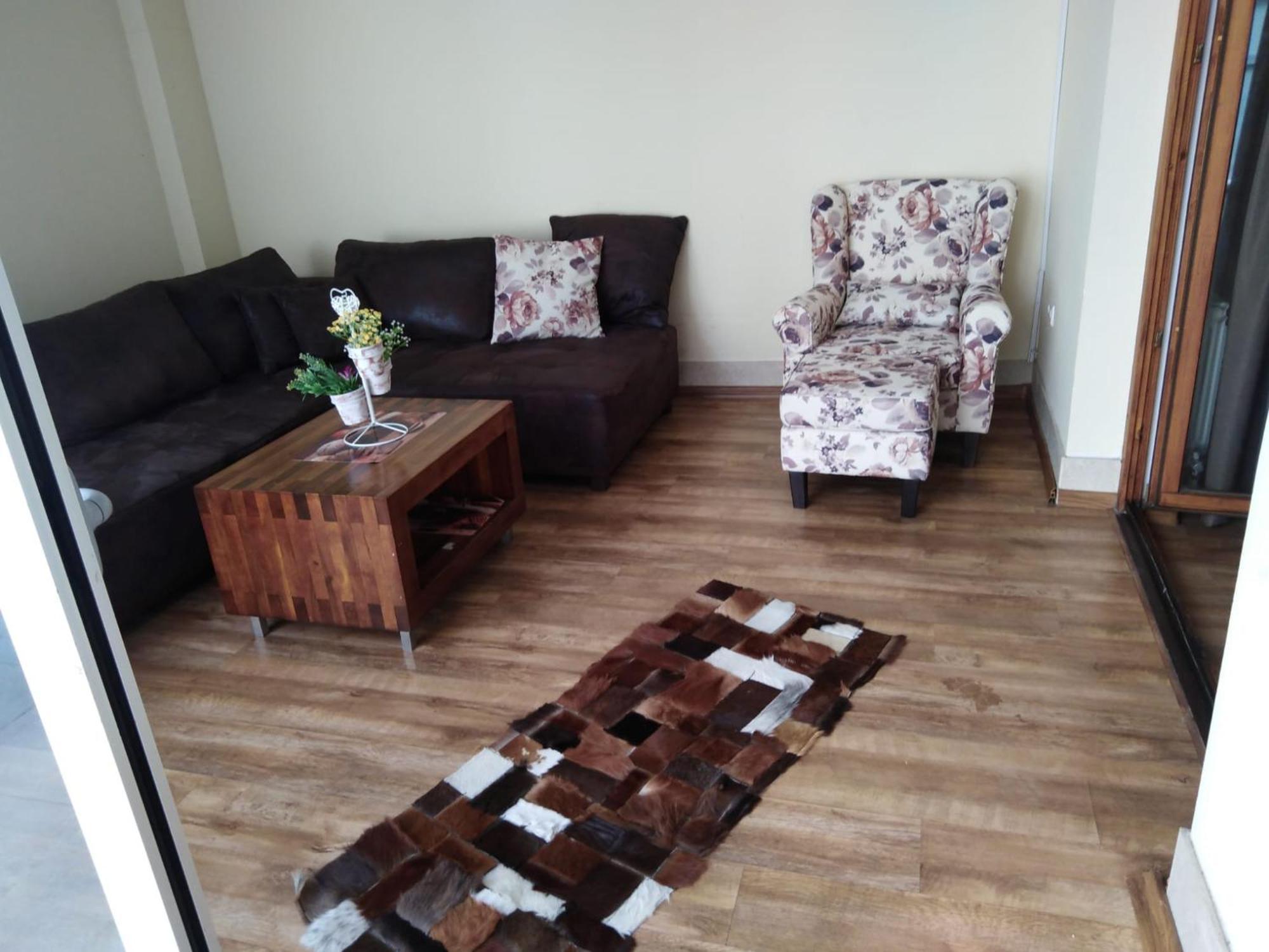 Rent Apartment *